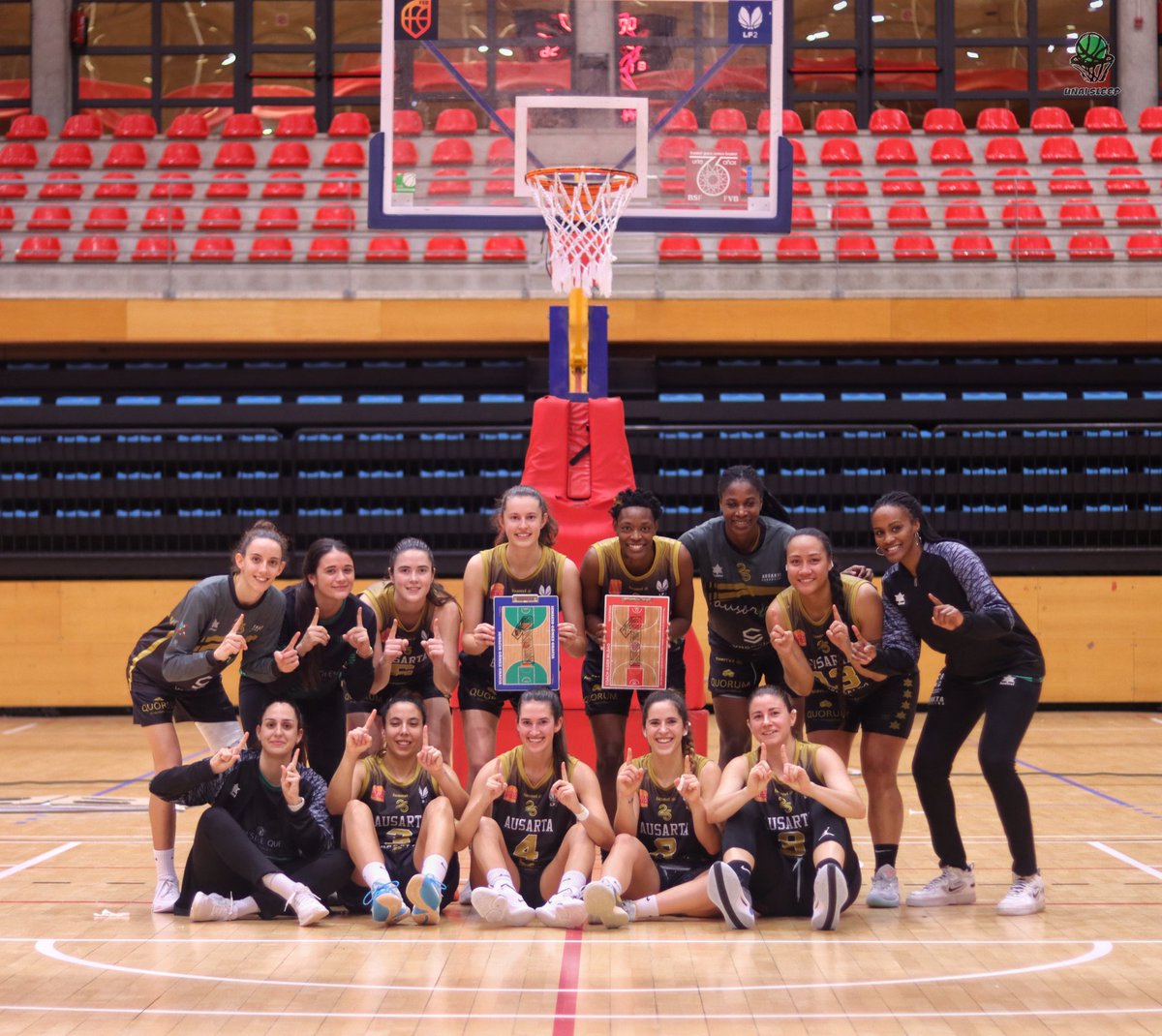 El último de 2023 ha sido increíble 🔥

🔝 Cerramos el año líderes tras romper el partido en la segunda parte contra <a href="/flleidafemeni/">ROBLES LLEIDA</a> (81-56) 

🥰 Eskerrik asko por acompañarnos en Lasesarre durante todo 2023

💎 11-0

#ElCaminoDeUnSueño 
📸 <a href="/unaisleep/">Unai Sleep</a>