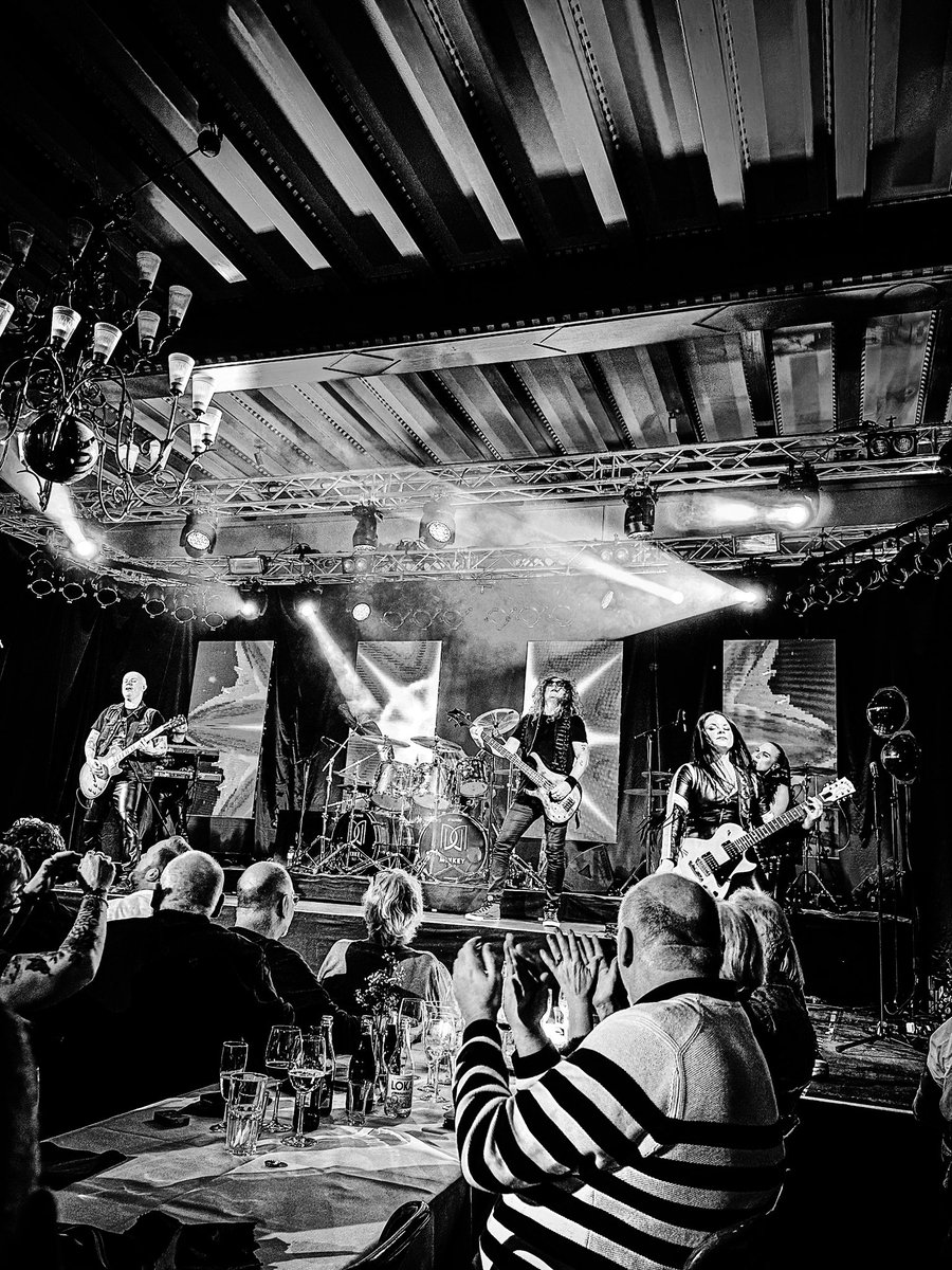 Wahlgren_80's tweet photo. Gött ös ikväll 🤩🔥 bjöd personalen på julbord med rockshow signerat Mickey Dee och Demona . Blev väldigt uppskattat 🤩🌟🔥 #bsajulbord2023 #mickeydee #bsa https://t.co/5F3VFtZ4AZ