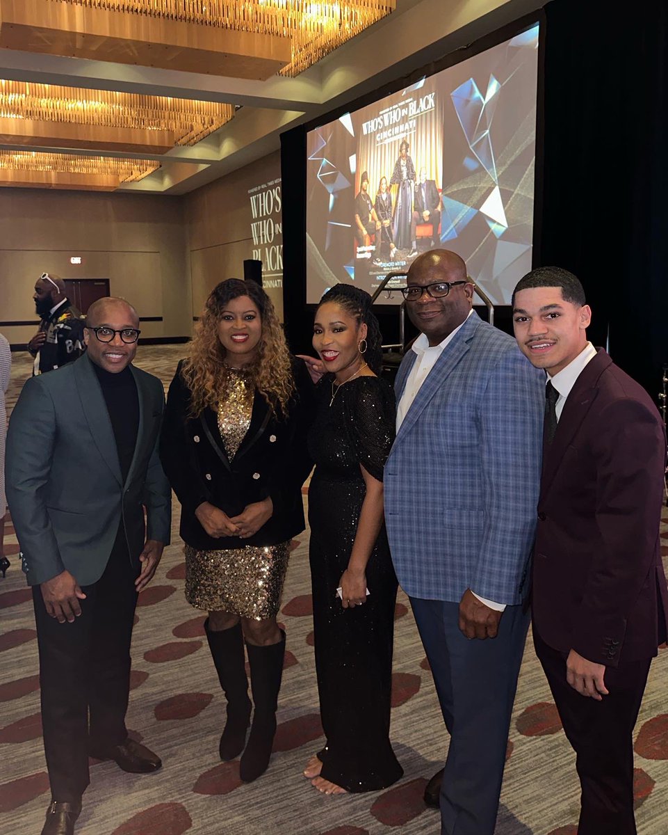 vadastephensii's tweet photo. Honored to be featured in the 9th edition of Who's Who In Black Cincinnati. Special thank you to my friends and family who came to celebrate this extraordinary accomplishment with me. Congratulations to all of the honorees, you inspire me everyday. #WWIB https://t.co/wY3USRz4Xd