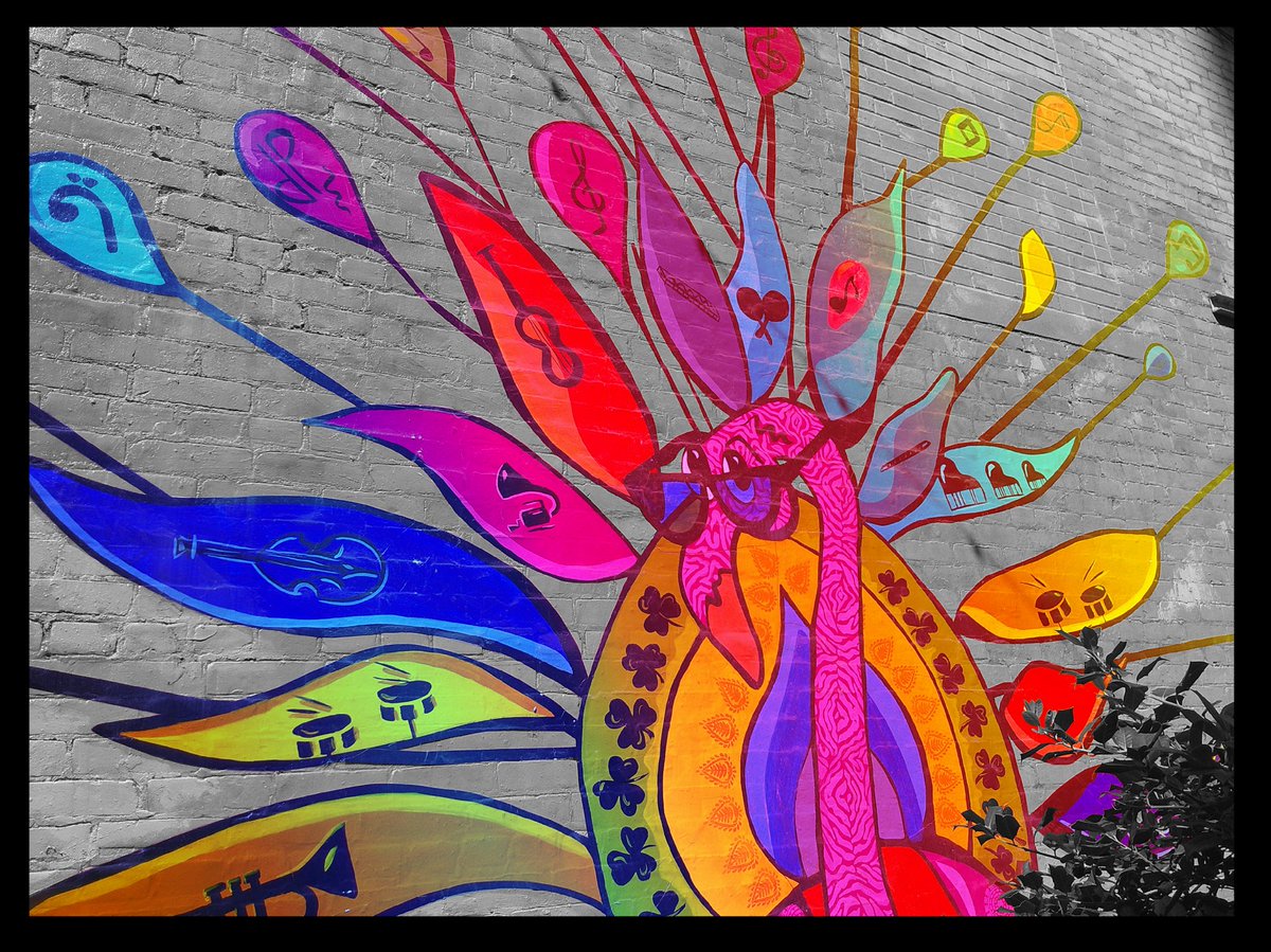 FunkmasterMolly's tweet photo. An edit of a picture I took when I went downtown a few months ago https://t.co/XtCiPRTV1I