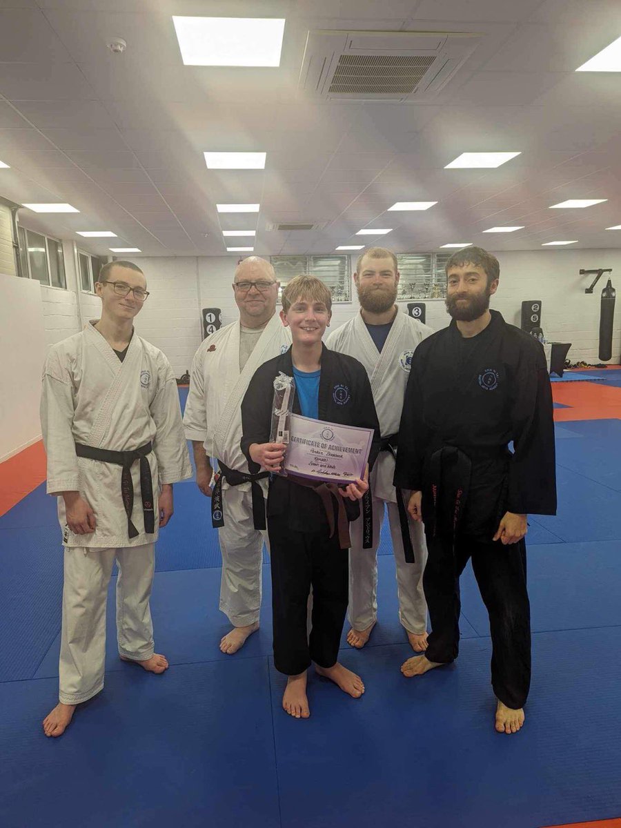 Claire Brockbank tweet media