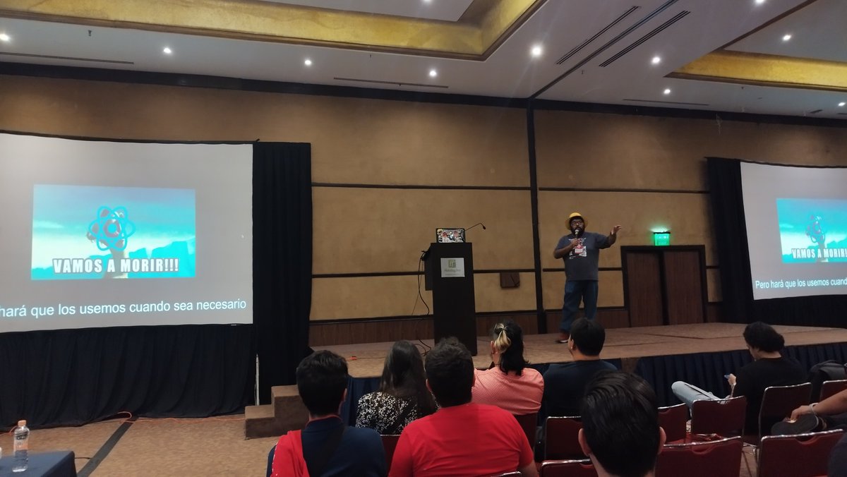 posadev's tweet image. Conocimiento basado en memes y mucho aprendizaje de código con JS por  @DezkaReid 
#Posadev 🎄