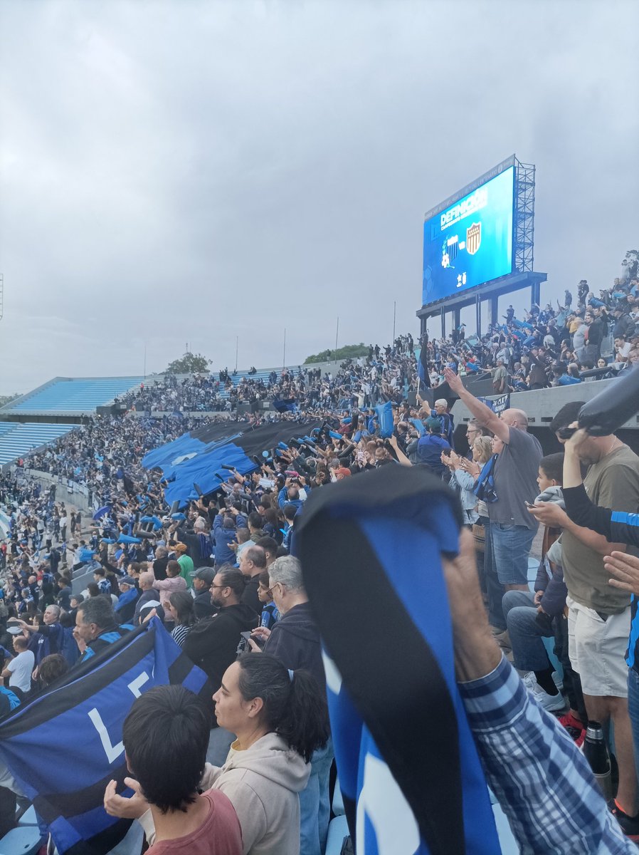 diegofveira's tweet photo. @Emiliano451 @SantiPedemonti @GabrielLFC1915 @LiverpoolFC1915 https://t.co/6YLRtfXkLF