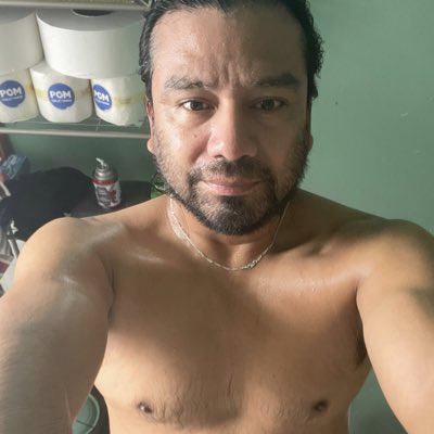 CiriloRivera8's tweet photo. #NuevaFotoDePerfil https://t.co/7SCO9ERy73