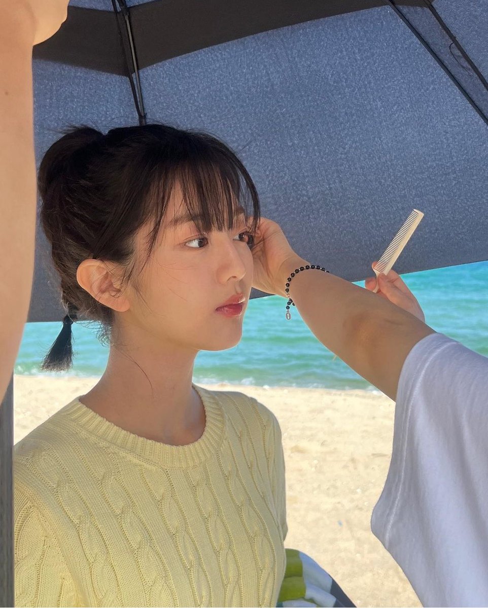 SU_CHIVE's tweet photo. 231107 #신은수 인스타그램 🍀

#반짝이는워터멜론 
1314부!!!! 🍉🐱🌊🪄🩷 https://t.co/9zz0qgOJQe
