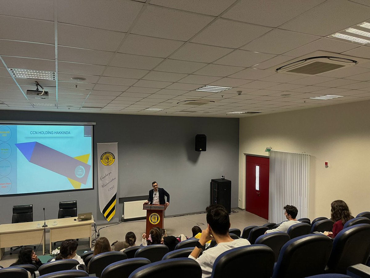 EMK Çankaya olarak gerçekleştirdiğimiz “Endüstri Mühendisliği Öğrencileri İçin Kariyer Fırsatları’ seminerimize başta konuğumuz Yakup Çağlar’a ve gösterdikleri ilgi için katılımcılarımıza teşekkür ederiz.😊
Bir sonraki etkinlikte görüşmek üzere !🥳