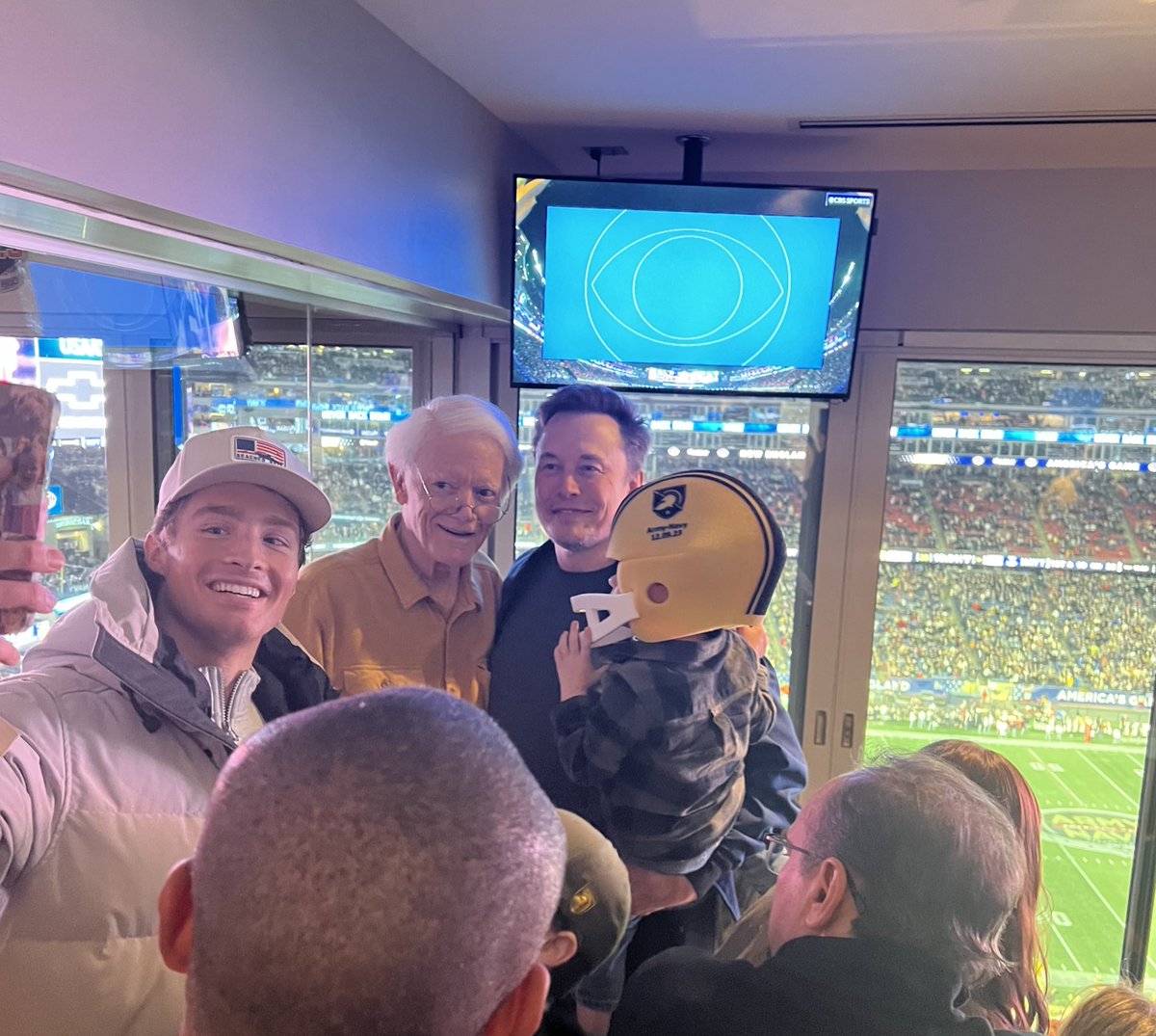 Drunk Old Grad tweet media