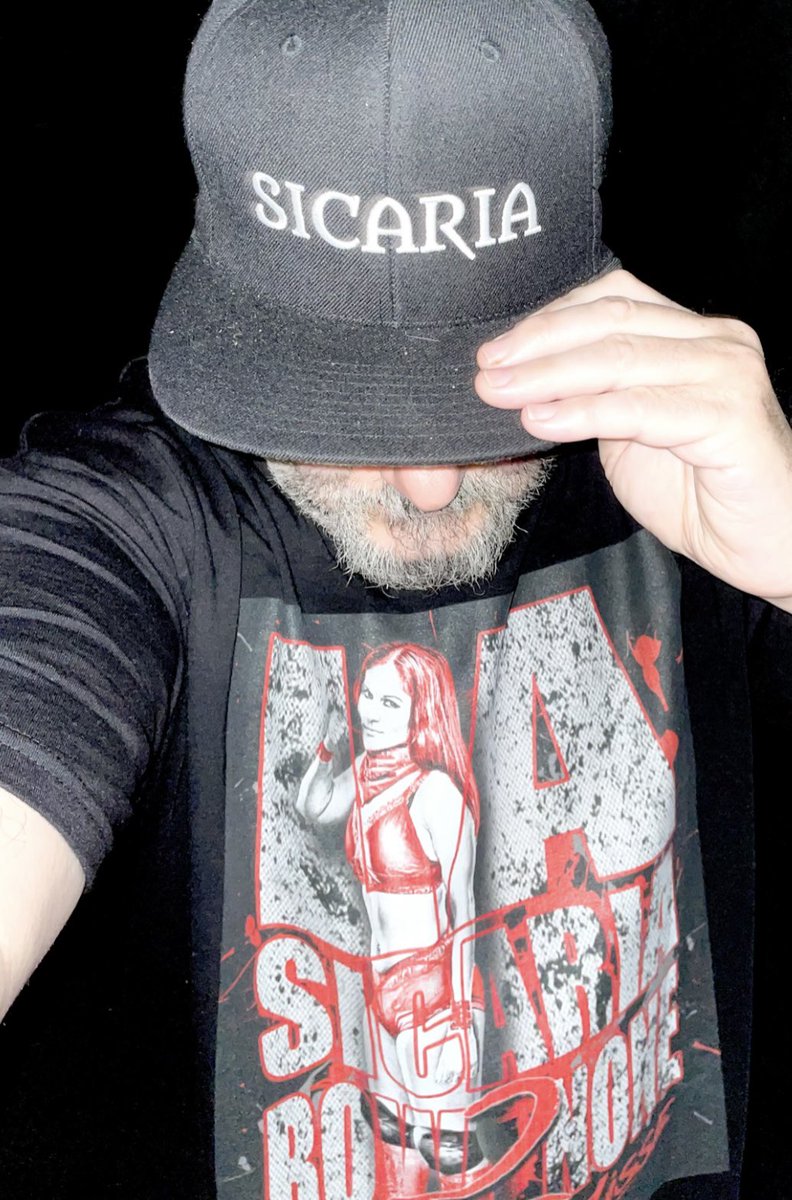 DanielFan2026's tweet image. @RealIvelisse IvelisseStore.Com #BattleForTheBelts #Bow2None #Sicaria 👹🔥👑🤘🏻
