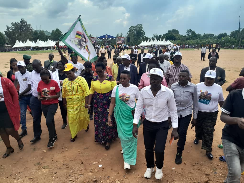 DamsonCKivumba's tweet photo. I extend my sincerest appreciation to the people of #Tooro_SubRegion for your exceptional #teamwork. Your collaboration & cooperation have made a significant impact on Team Mk Movement.
Thank you for your exceptional support & commitment towards Gen @mkainerugaba.
#Mwebare https://t.co/XvCyuAhYy9