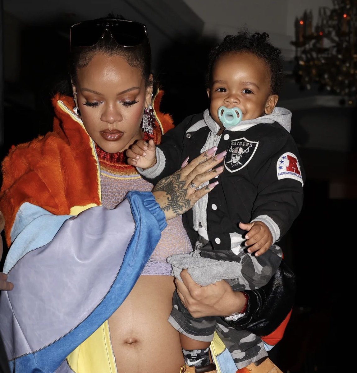 _BLACKASIIAN's tweet photo. Everyone telling me I gave birth to @rihanna son😭 https://t.co/gSNspQ7yez