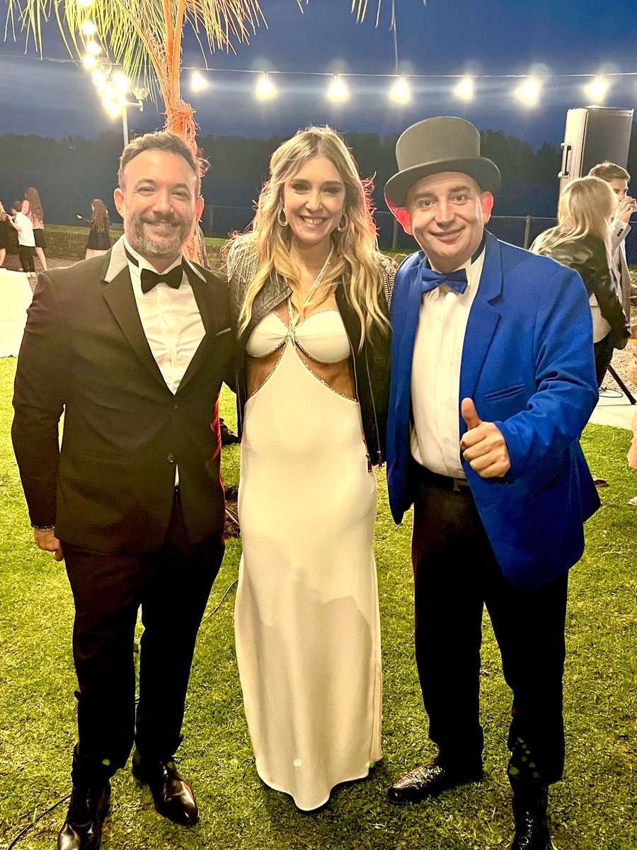 MAGOSINDIENTES's tweet photo. Terminando la #Recepcion a pura #Magia en el #Evento Renovación de Votos de Casados de Ro&Jaz #SanFernando #Nautico #Marina #PuntaChica https://t.co/cn0D93Ok0N
