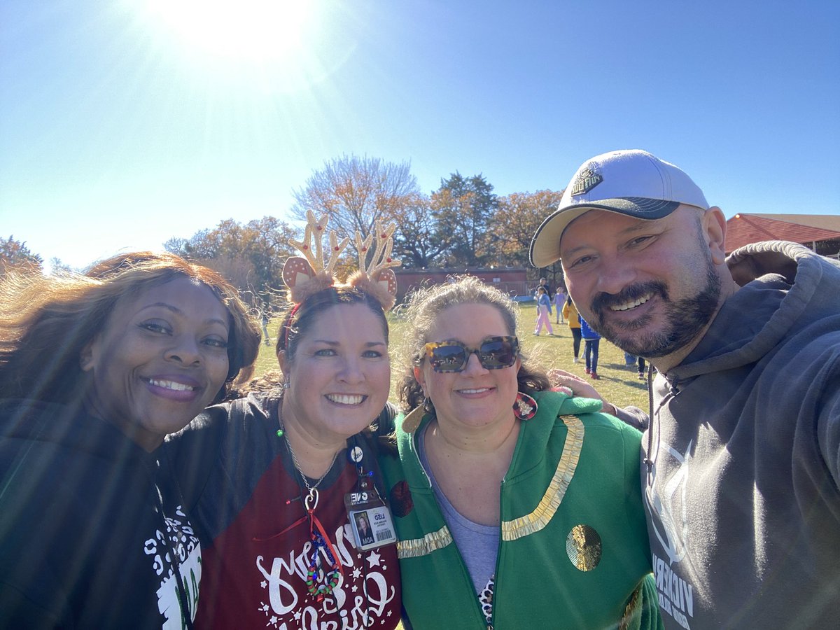 Princi-pals at the @CircleRRanchTX today for #Loveforkids event @RebeccaChirinos @WilsonLashundra @shaunna_buck #lisdculture #betheone