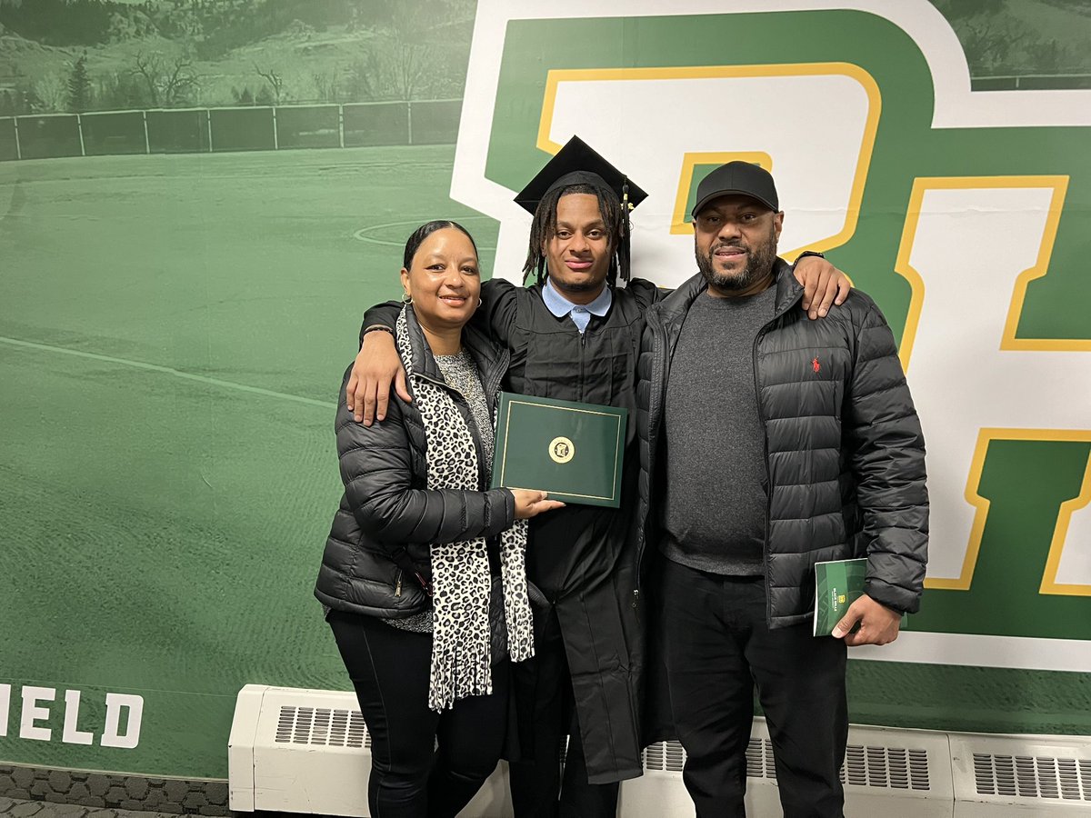 Special moment to see my son Hasaan earn his Bachelor Degree in Exercise Science!! We’re so proud of you 🦾💙 <a href="/Hasaanamare__/">Zip0️⃣</a>
