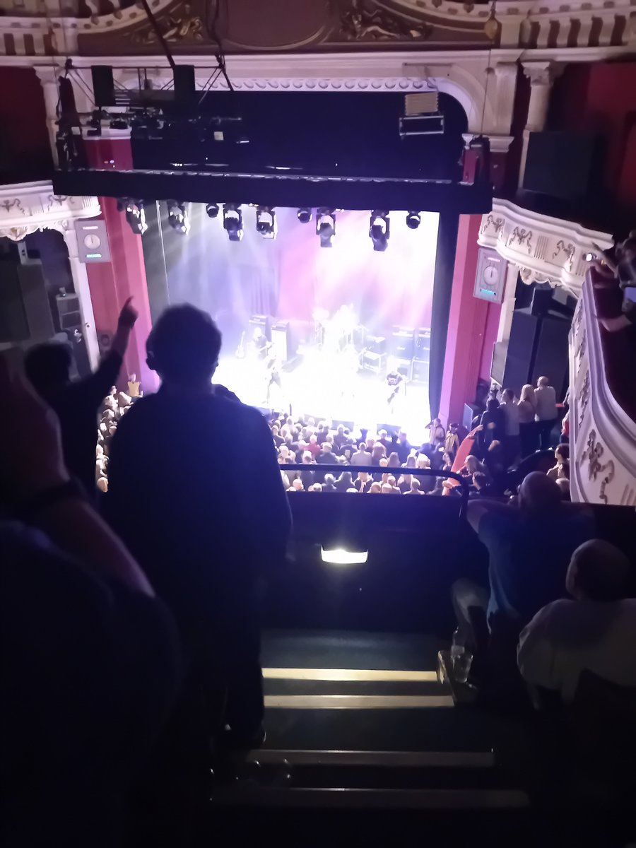 EBStatto's tweet photo. Welcome from the cheap seats! #WonderStuff https://t.co/3O68XQsJj8