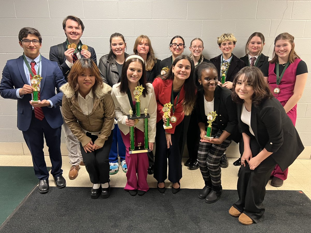 Murray Speech Places at South Oldham

Murray High  - 2nd place overall
Calloway - 1st
Rowan - 3rd

#emulate #speechanddebate #murrayschools