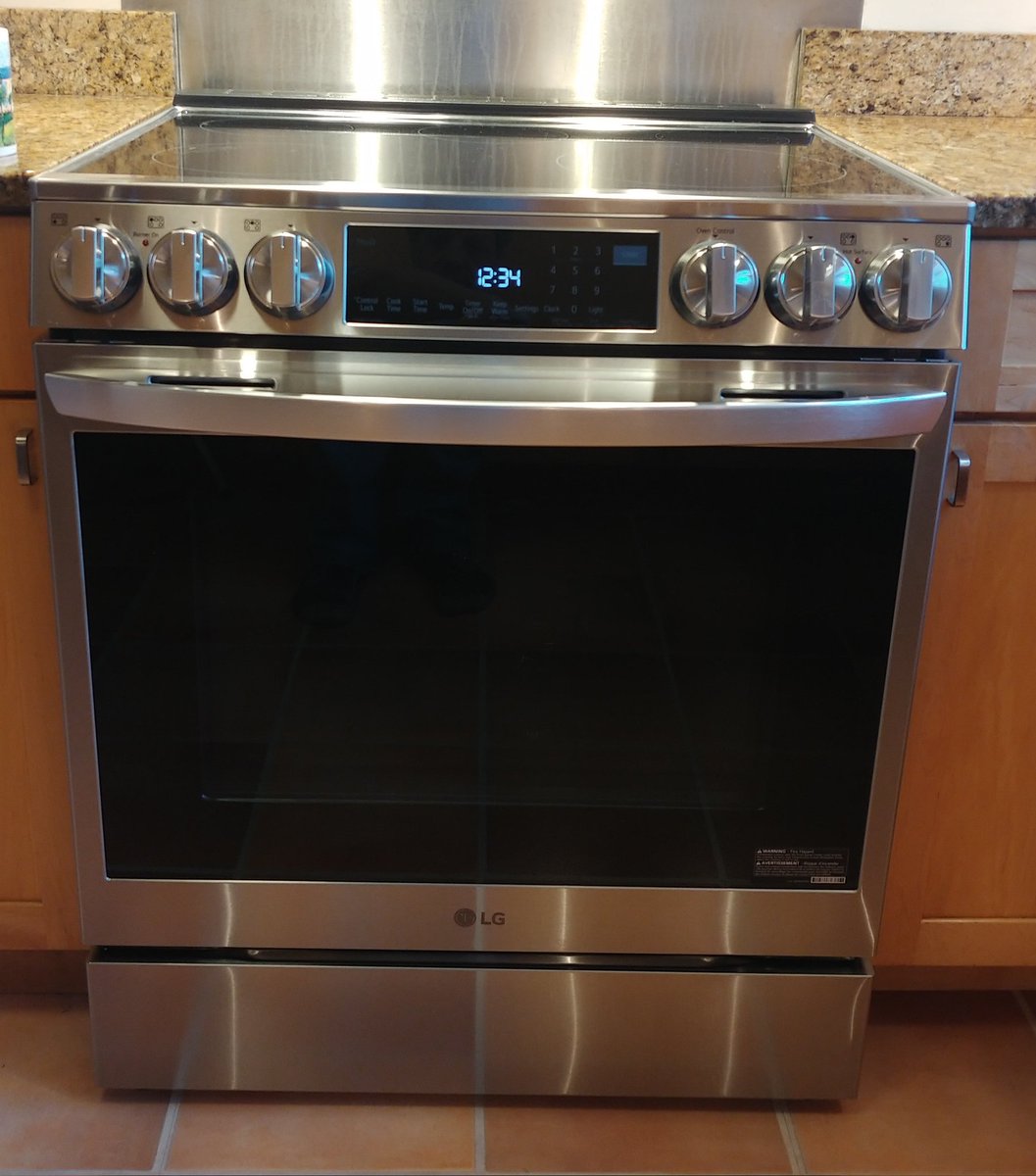grafikrobot's tweet image. It took an HVAC tech, an electrician, homedepo delivery and failed installation, plus an emergency electrician over three days. But I finally have a new induction range to replace the old Wolf gas range.
