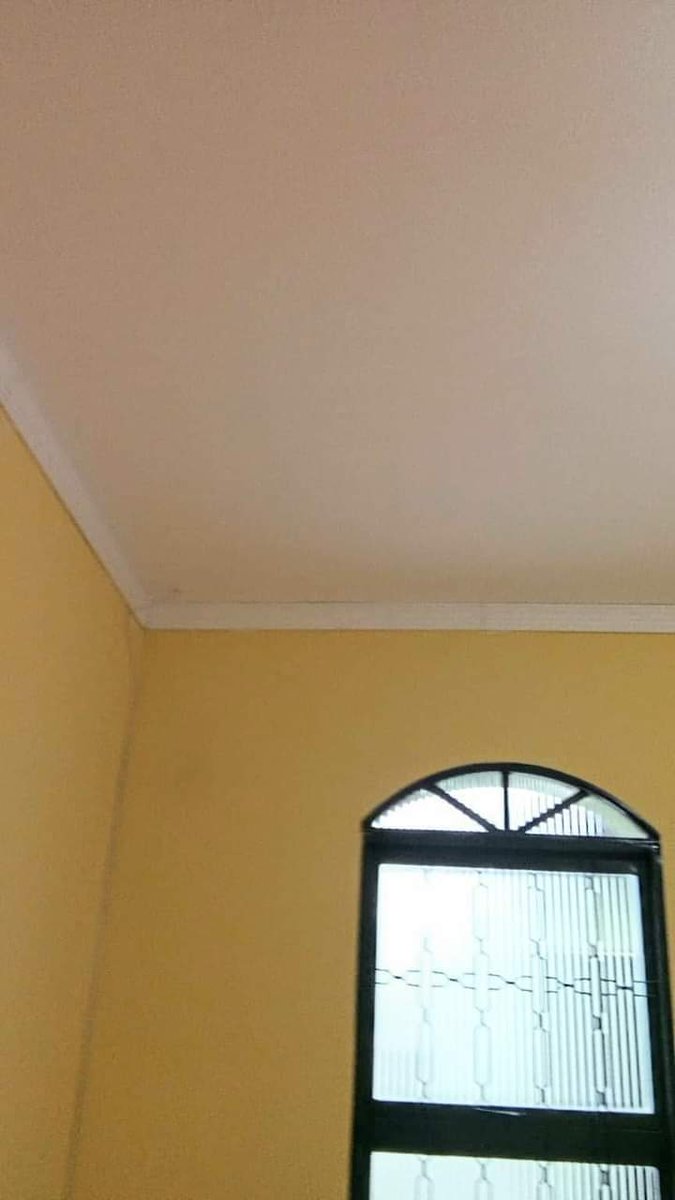 EliPedreiro's tweet photo. COLOCAÇÃO DE MOLDURAS DE GESSO 
👷🏾@Eliseu_Mestre
.
.
Siga:
🔗@EliPedreiro
.
.
.
#moldurasdegesso #molduras #gesso #teto #laje #lajeforro #acabamentos #pequenareforma #casa #casaalugada #imovel #clientessatisfeitos #maodeobra #pedreiro #gesseiro #Piracicaba #piracicabacity https://t.co/dTAPDZP5Ca
