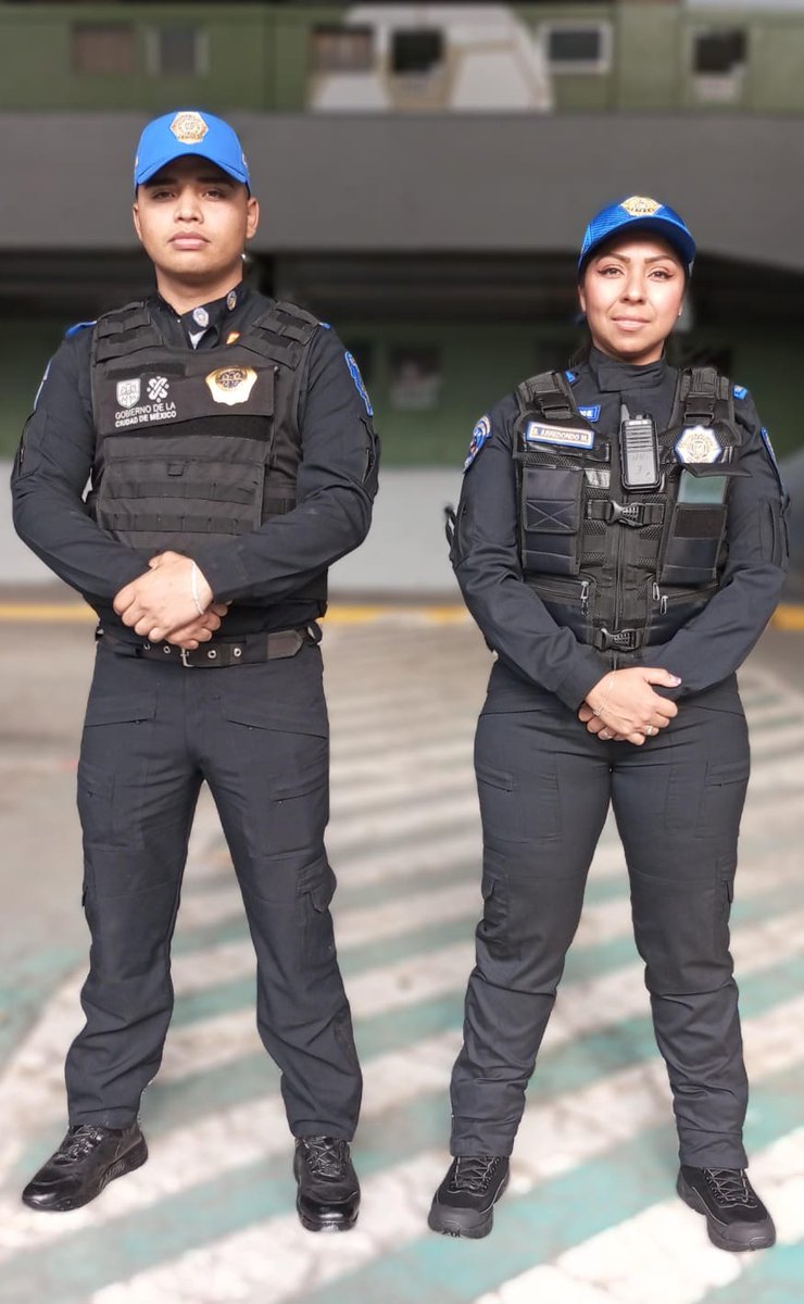 CdmxPolicialV's tweet photo. La #PolicíaAuxiliar presente en el #EstadioAzteca para la semifinal de la #LigaMX entre el @ClubAmerica  y @atleticosanluis Tu seguridad es nuestra prioridad. #Soccer #Seguri https://t.co/eiHOhMsHvA