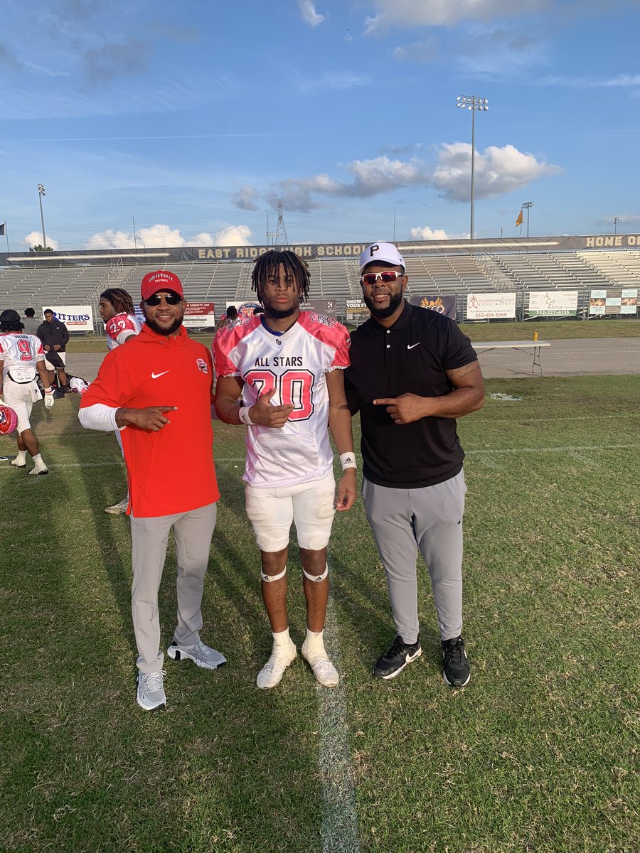 GETCONNECTED T&R Francis (@coachfrancis15) on Twitter photo CureBowl Vibes💪🏾💪🏾 proud of y’all boys <a href="/4k_Ced/">Cedrick Duval</a> <a href="/_J13ELL/">⭐️Jalen "The Hammer" Bell⭐️</a> way to finish strong CureBowl Vibes💪🏾💪🏾 proud of y’all boys <a href="/4k_Ced/">Cedrick Duval</a> <a href="/_J13ELL/">⭐️Jalen "The Hammer" Bell⭐️</a> way to finish strong