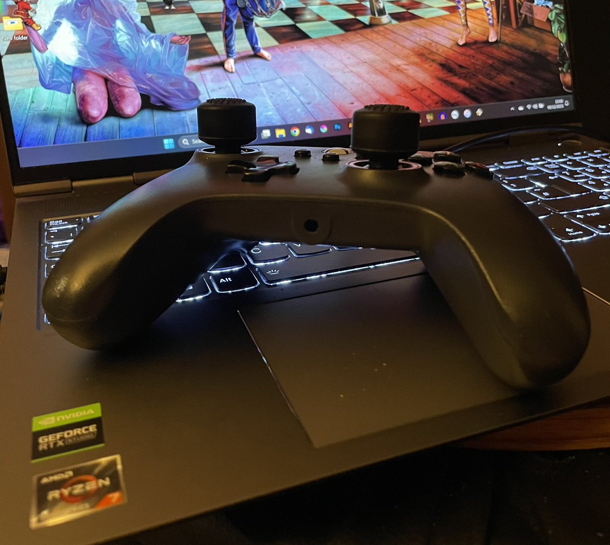 mick_aka's tweet photo. @Battlefield @EA @EA_DICE You’re anti-cheat is an absolute nightmare.
I’d rather just deal with cheaters than be booted every half an hour.
Especially when my entire setup consists of a laptop and an off the shelf wired controller!
#Battlefield2042 #Battlefield https://t.co/PoD3fkHGQH