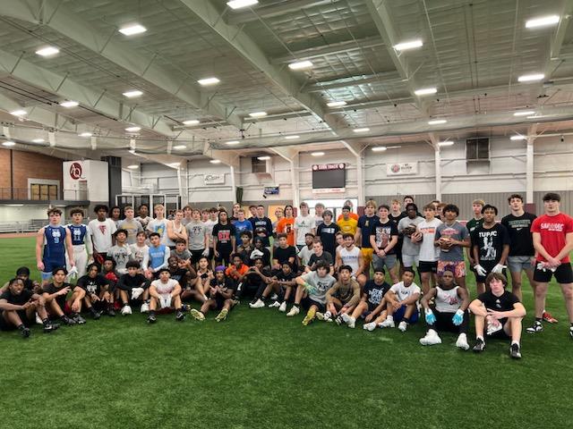 LegacyWestMI's tweet image. Great tryout today fellas!!! Alot of talent out there! @LegacyMI_FBall  @JeromeKnox03