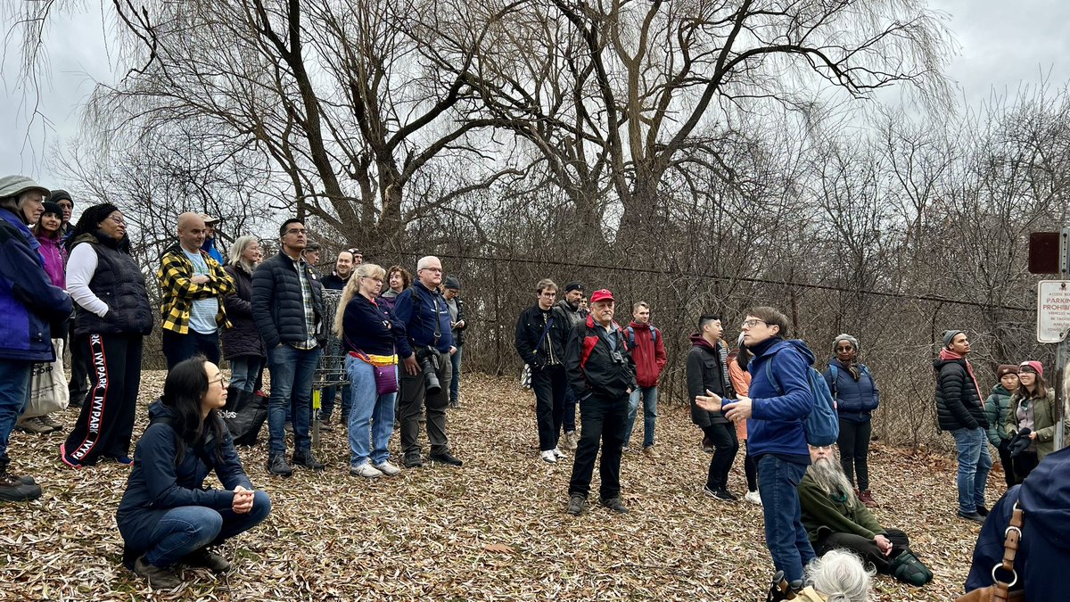 cyclekay's tweet image. Had a great day walking around the ravine looking at the trees and a unique view of  Ontario Science Centre. We need to protect this landmark and nature around it! Thank you @todd_irvine and @floyd_ruskin for wonderful afternoon. @normsworld @ONPlace4All @JoshMatlow  #SaveOSC
