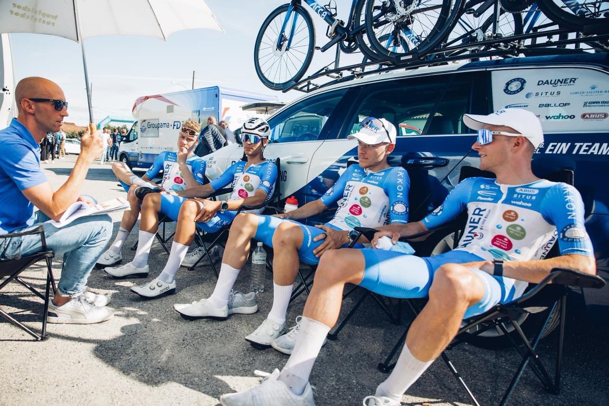 broteinlycra's tweet image. If any of you cyclists out there know where I can find this kit, or want to swap/sell yours, LMK. Thanks! #cyclingkit #cyclinggear #skinsuit #daunerakkon