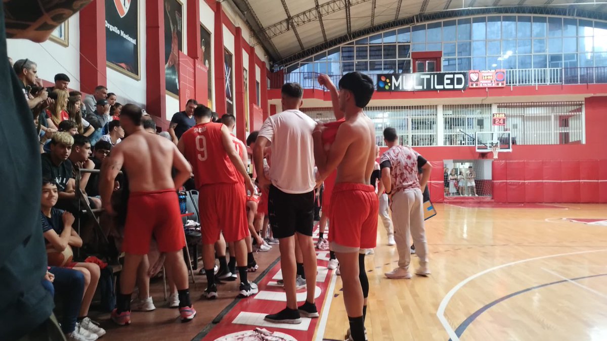 Club Atlético Independiente de Burzaco - BÁSQUET, FLEX Esta noche  comienzan los playoffs en el torneo flex. El Rojo estará jugando contra  Univ de la Matanza a las 19:30. VAMOS ROJO!