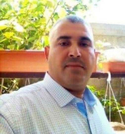 MyLordBebo's tweet photo. 🇵🇸🇮🇱🚨‼️ Looks like he was identified, people claim it’s:

“Moin Qeshta Al-Masry, owner of an aluminum workshop, who fled to Al-Khalifa school in Beit Lahya”

Second version of his name: “MUNIR AL-MASRY”

Can somebody check if the workshop has photos with him? https://t.co/7NfPOn1yEK