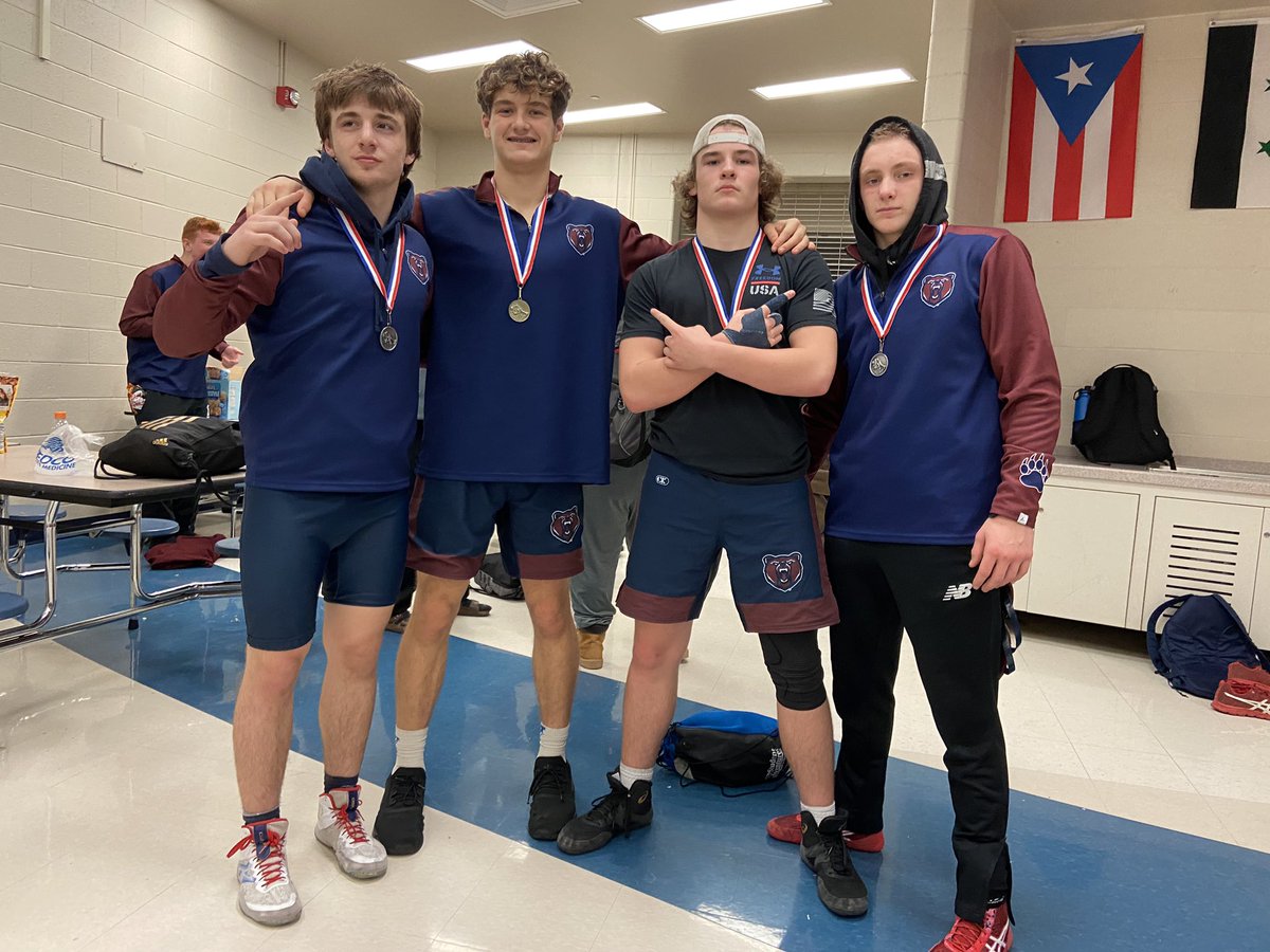 Berkley Wrestling (@berkley_wrestle) on Twitter photo Team went 1-4 in duals today. 5 individuals took home medals.
1st place for senior <a href="/thomas_dauphin1/">Thomas Dauphin</a> 4-0 with 4 pins
2nd place for Senior Elliot Hoff, and sophomores Brandon Levine, <a href="/TysonDanescu/">Tyson Danescu</a> , and Ben Bullock. Each going 3-1 on the day. Team went 1-4 in duals today. 5 individuals took home medals.
1st place for senior <a href="/thomas_dauphin1/">Thomas Dauphin</a> 4-0 with 4 pins
2nd place for Senior Elliot Hoff, and sophomores Brandon Levine, <a href="/TysonDanescu/">Tyson Danescu</a> , and Ben Bullock. Each going 3-1 on the day.