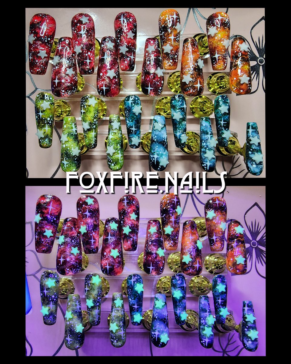 FoxfireNails's tweet photo. Just finished this set. 💅🏻 The star charms glow in the dark! ⭐️🌟 #nails #NailArt #QueerArtist #NonbinaryArtist #DisabledArtist #QueerNails #AcrylicNails #BeetlesNails #charms #GelPolish #MagicNails #GalaxyNails #WitchyNails #GlowInTheDarkNails #stars #PressOn #PressOnNails https://t.co/OVHcM1E7Jf