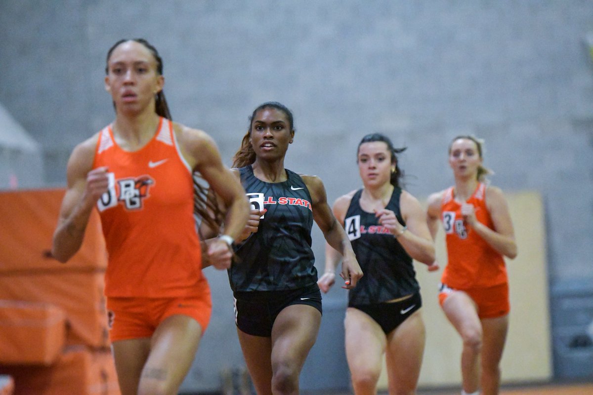 BallStateTFXC's tweet photo. A day full of PRs 🔥🔥

#ChirpChirp x #WeFly https://t.co/7CAZ7vQJVn