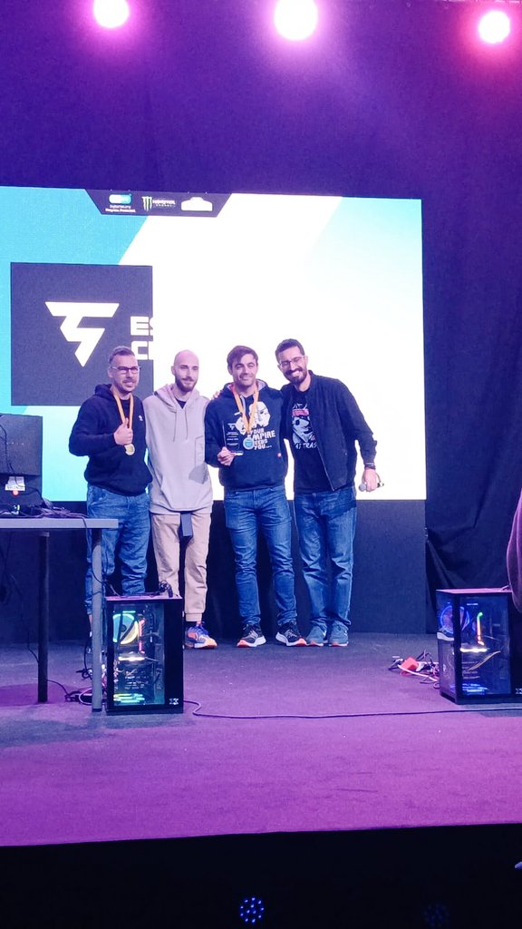 ¡CAMPEÓN DE LA CUARTA TEMPORADA DE MARVEL SNAP DE @esportscitylg ! 🔥🏆🧠

Inolvidable experiencia la vivida en la DreamHack Valencia este finde y una enorme alegría después de tantas y tantas horas disfrutando del juego que me tiene enamorado. Gracias <a href="/MARVELSNAP/">MARVEL SNAP</a>