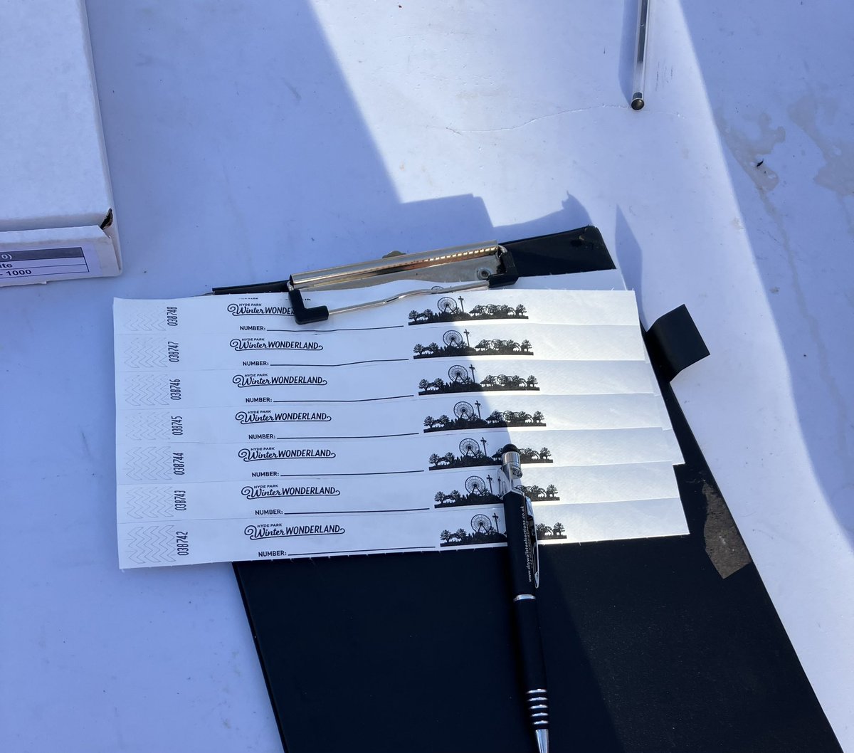 Went to a London funfair today where they give every child a wristband with the parent’s contact details in case they get lost. It’s the best simplest idea I’ve seen in years. Like, duh!!! 💡 💡💡 Why doesn’t this happen at every theme park/ zoo/ soft play centre?!