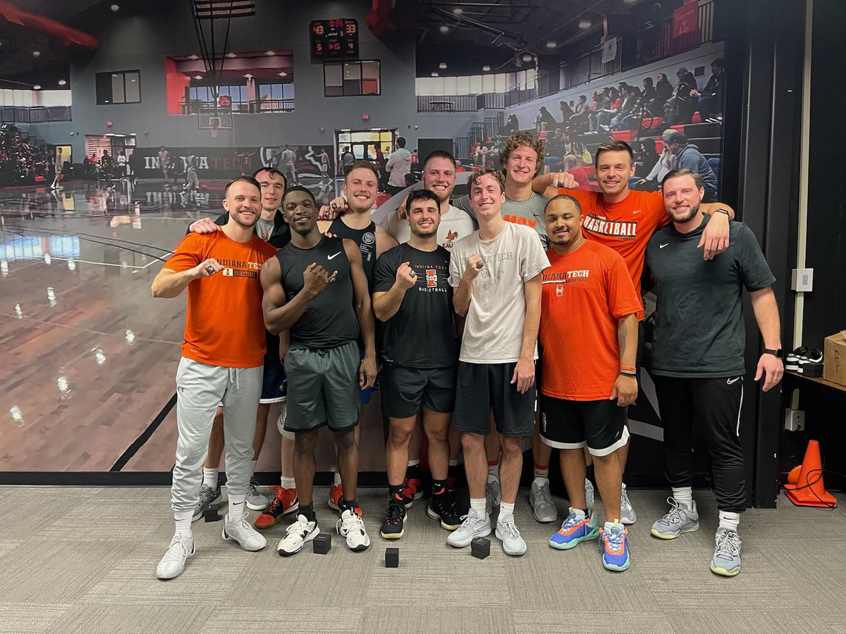 INTechMBB's tweet image. I got a really big team
And they need some really big rings💍
#FamilyOn3 #WinIT #TechYeah 
*Missing @_Bigrog