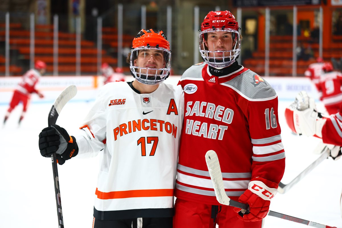 princetonhockey tweet picture