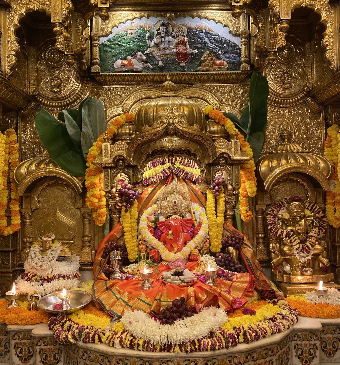 🙏 गणपती  बाप्पा मोरया 🌺मंगलमूर्ती मोरया 🙏१०/१२/२०२३ 
🙏Ganapati Bappa Moraya 🌺 Mangalmurti Moraya  🙏10/12/2023