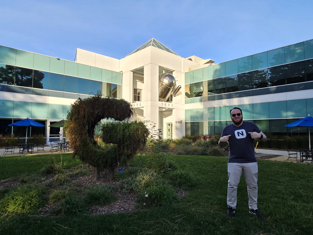 Hanging with my favorite mobile OS and my favorite mobile framework <a href="/NativeScript/">NativeScript</a> <a href="/Android/">Android</a> <a href="/Google/">Google</a>. Only missing my favorite web framework. <a href="/angular/">Angular</a> where you at?