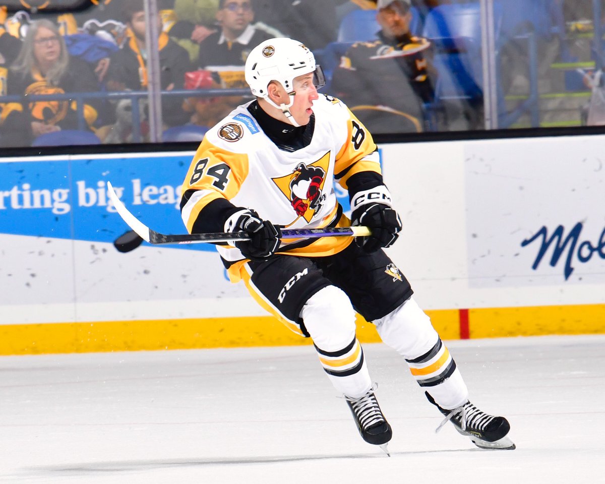 Tonight, Tanner Laderoute makes his AHL Debut! 

Congratulations, Tanner! 🎉🎊