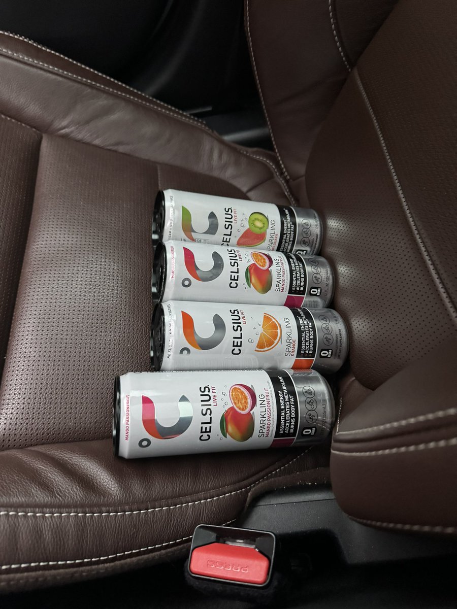 chip_setzer's tweet photo. When #DutchBoss said she needs a pickup for that Holiday Party event…Dad knows the assignment 

#NewFlavorOptions #NoSleeps https://t.co/FxpaopKgPJ