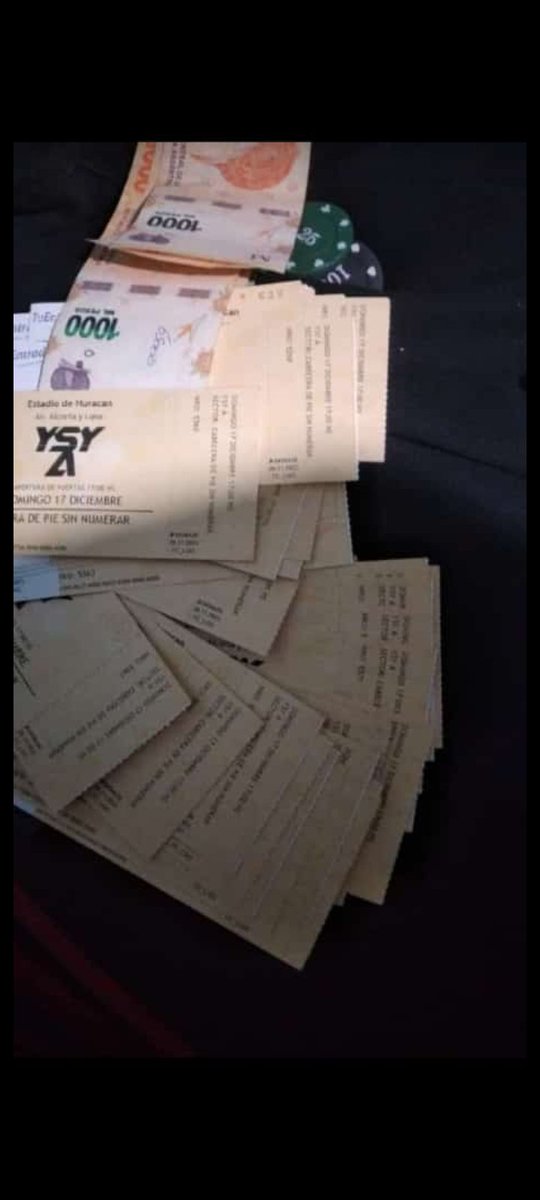 YezaFacundo's tweet photo. A la venta entradas física para campo, de ysy a @ysyaclips @YSYANews @ysy__a cualquier cosa al priv! https://t.co/LfYmxgCTdF