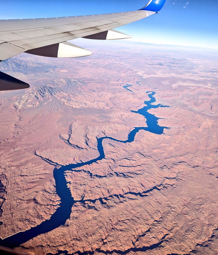 chienyung_tseng's tweet photo. Heading to #AGU23! Students who are interested in doing Ph.D. in #Ecohydraulics #Environmentalfluidmechanics
#Sedimenttransport 
Feel free to reach out and talk to me! https://t.co/6znFFRMvHC