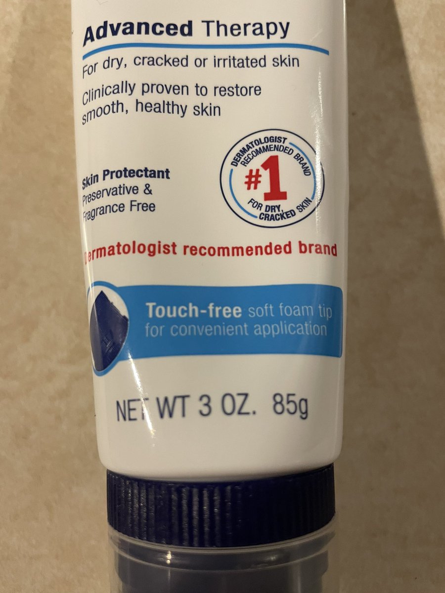 Ellitheria's tweet image. As someone who has sensory problems to the point where I won’t use lotion even if my hands are cracked and BLEEDING, this is a life changer. I can apply it directly to the backs of my hands and NOT TOUCH IT. 😭 Thanks, #aquaphor !