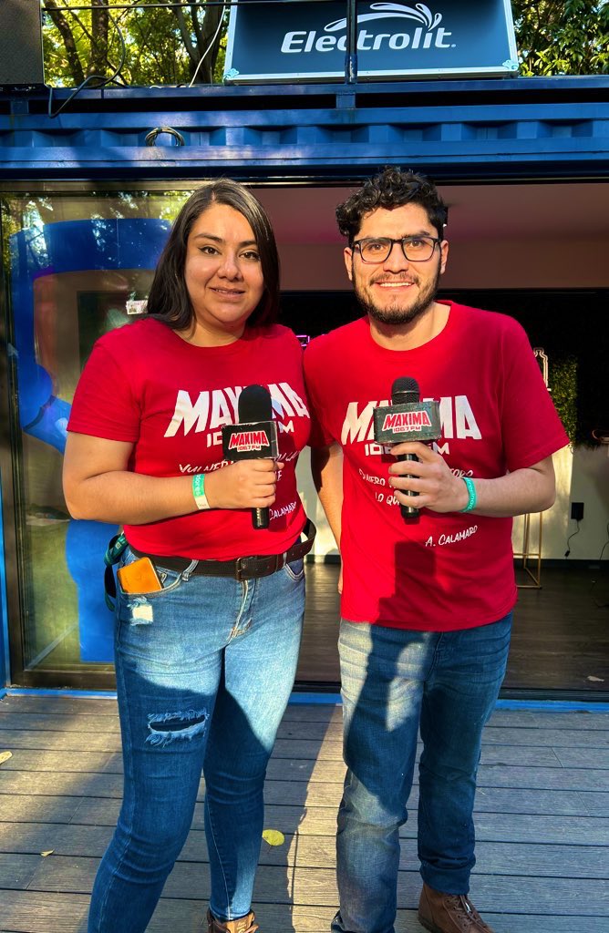 IvanMichelfm's tweet photo. Nos escuchamos en punto de las 6 de la tarde en #SwipeUpRadio, desde el #Electrorock9.
Escúchanos a través de @MAXIMA1067FM
@JennFMax
https://t.co/p3AQOVrnbl https://t.co/adHtHG8oDz