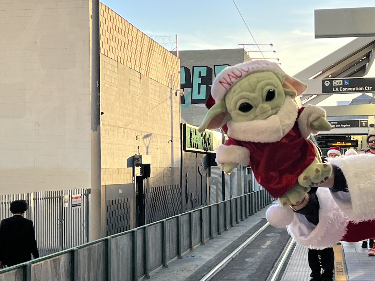 expolineledger's tweet photo. #santaconla https://t.co/CjWDQlTF4O