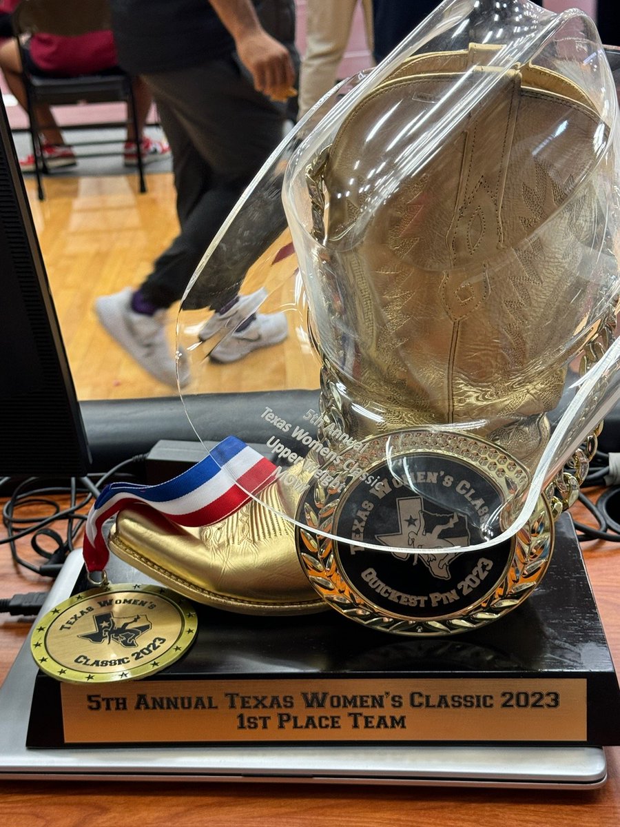 LFWpride's tweet photo. This tournament is always so much fun to host! A true labor of love! 

Thank you to everyone who helped us make this possible! 

49 team, 611 lady wrestlers, and some really incredible wrestling!! 
@LewisvilleHS https://t.co/FZNTbUg8pe