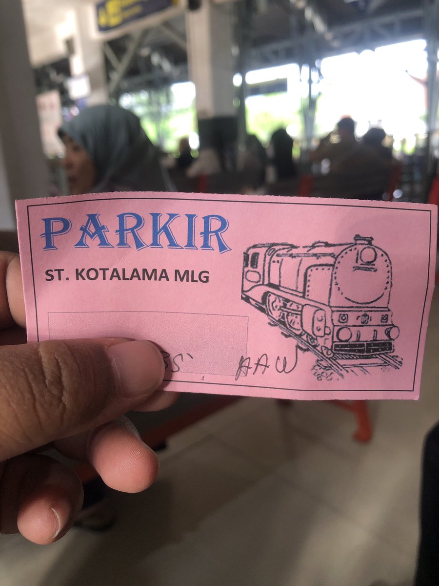 Gak bermaksud manas2 i situasi perparkiran ndek malang. Tp iki wes gak masuk akal. 
Sampek sore mas? 
Iyo pak..
7000 mas. 
Larang men pak. 
Iyo mas oplosan soale mas. 

Ombe ne paling sing di oplos !