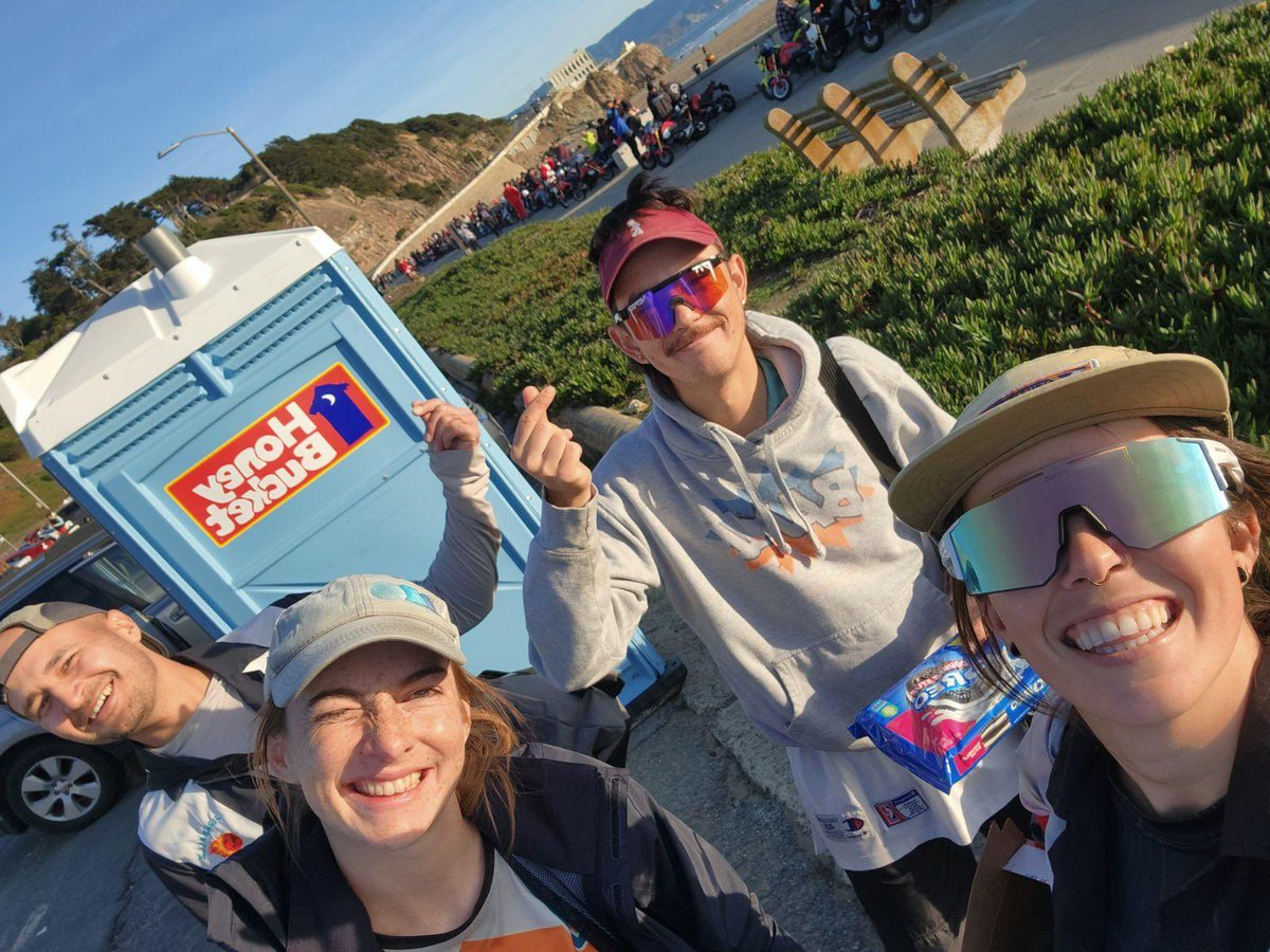 certified buckets on the beach

<a href="/honeybucket/">Honey Bucket</a> #HoneyBucketSelfie
