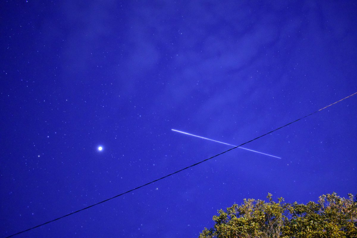 ISS and Jupiter on Friday evening.

#SpotTheStation #ISS