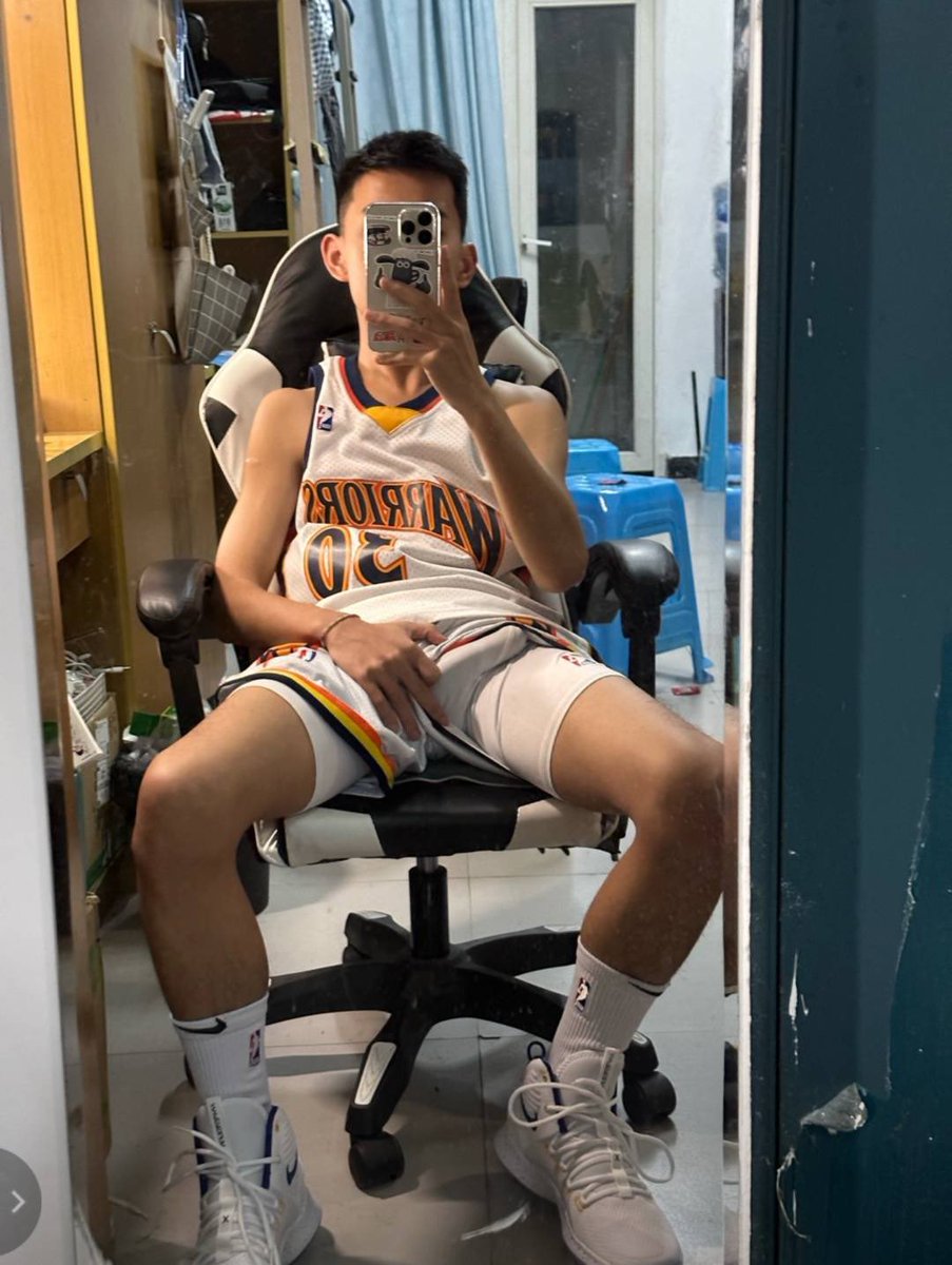 _baike20's tweet photo. 感谢推友的分享～ 让我看到一张   抖音kk        激凸的照片～ 爱你😘 https://t.co/tbmT1D8Oyr